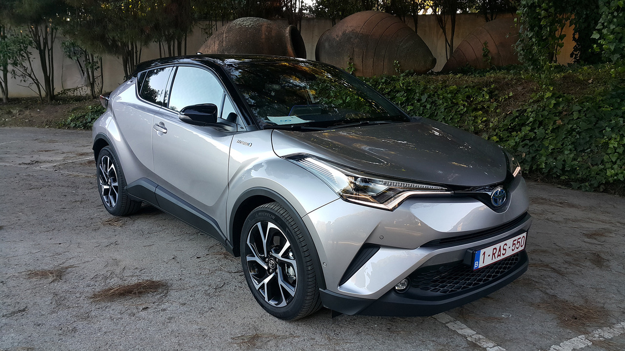 C-HR ön kaput çıkma parça